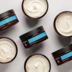 Apivita Moisturizing Hair Mask Μάσκα Μαλλιών Ενυδάτωσης με Αλόη & Υαλουρονικό Οξύ, 200ml - Image 2